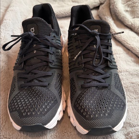 On Running Women’s Black & White CloudTec Running Sneakers - Picture 3 of 13
